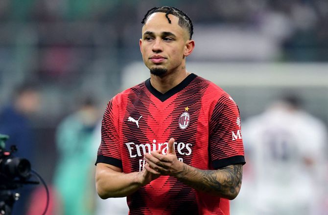 Serie A -Hidsige Lazio fik tre røde kort og tabte til Kjær og Milan