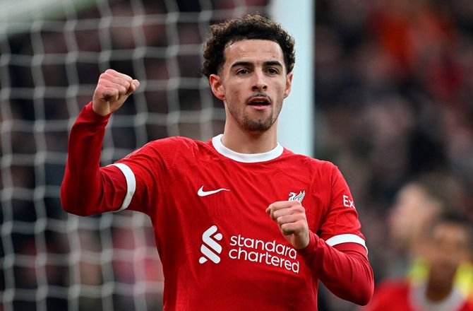 Premier League -Liverpool uden naturlig højreback i Newcastle-brag