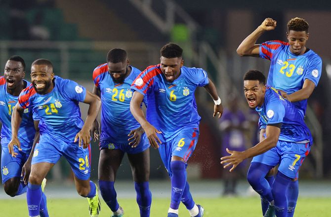 Africa Cup of Nations -Se her: DR Congos keeper sparker Egypten ud af AFCON