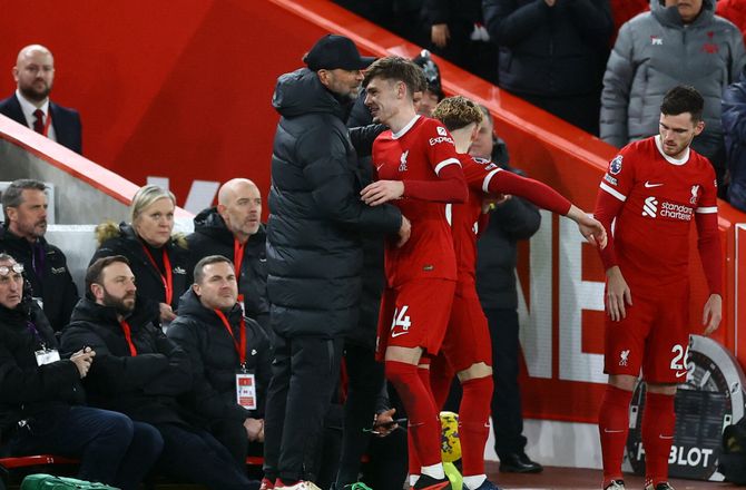 Premier League -Liverpools Conor Bradley har mistet sin far