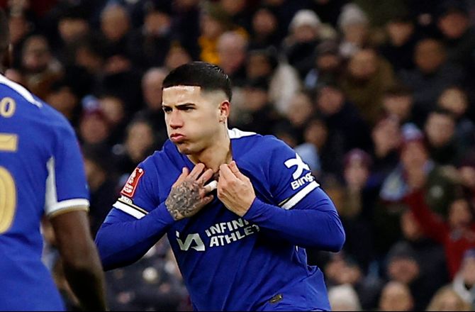 VM for klubhold -Chelsea-stjerne blev svimmel: Varmen er farlig