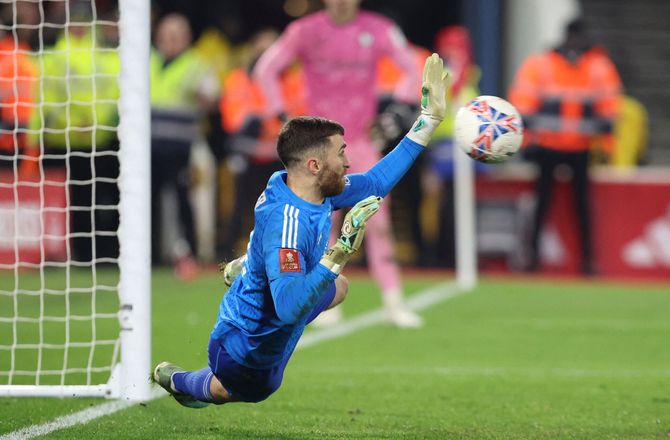 Premier League -Vraget Forest-keeper blev helten: Må give selvtillid