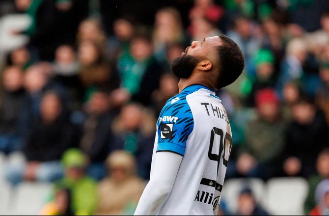 Jupiler Pro League -Ny Brentford-spids så rødt to gange i Brugge-derby