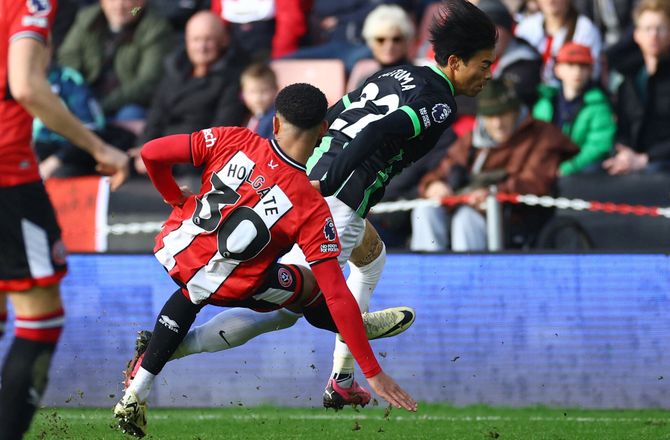 Premier League -PL-klub fordømmer racisme efter vild tackling