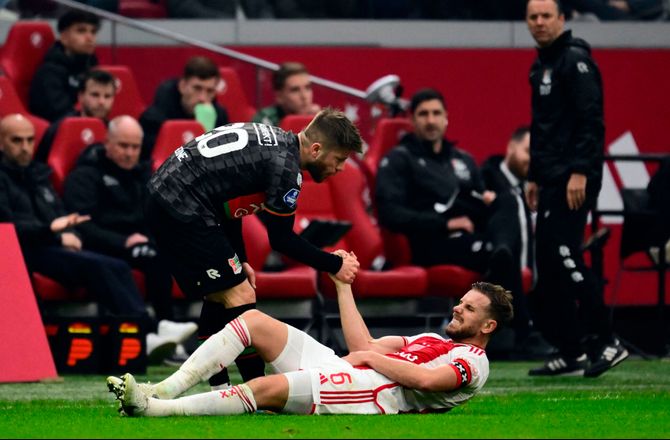 Æresdivisionen -Ydmyg Schöne blev historisk: ’Legende’ er lidt stort