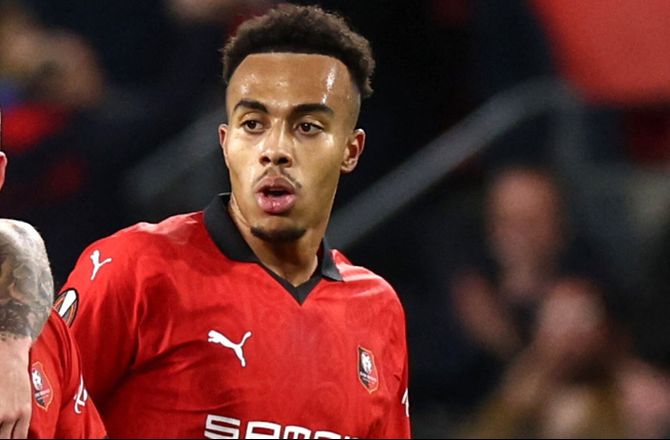Ligue 1 -Rennes-back var tæt på Gala: Skifter til Strasbourg 