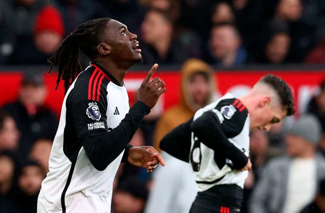 Premier League -Se her - United i store problemer efter kanonkugle