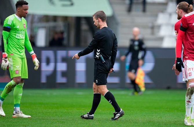 3F Superliga -SIF-straffe blev annulleret: Ikke forsætligt