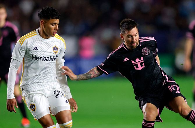 Major League Soccer -Argentinsk temperament: Vred Messi jagtede modstander