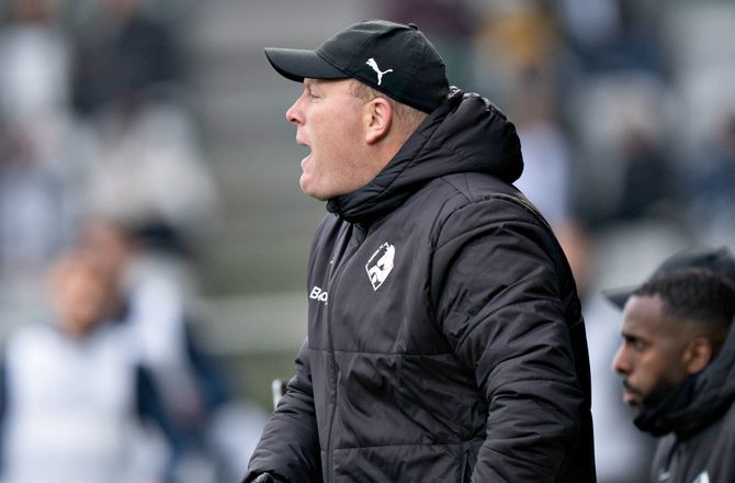 3F Superliga -Bertelsen om at bytte roller med assistent: Stadig meget åben overfor det