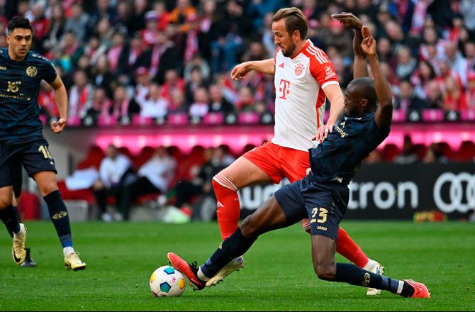 Bundesliga -Dommer reddede Mainz-spillers liv