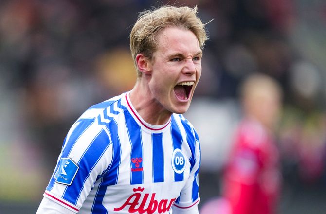 3F Superliga -Fenger spillede med brækkede ribben og flænge på lungen