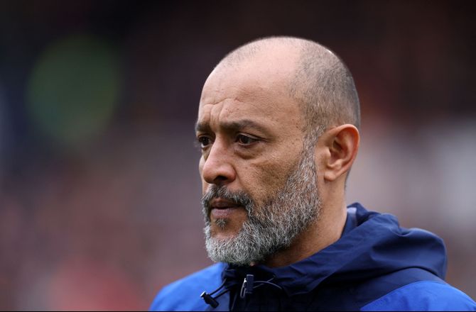 Premier League -Stor bødestraf til Forest-duo for angreb på VAR-dommer