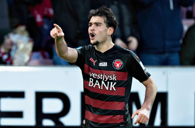 3F Superliga -Simsir har plan med FCM: Skal finde ubekymrede Aral frem