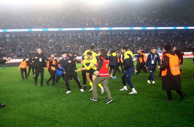 SüperLig -Efter skandaleopgør: Trabzonspor får tilskuerforbud