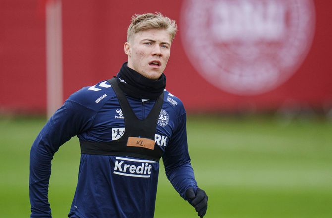 3F Superliga -Højlund nyder at følge FCK-brødre: Kæmpe karrierer i vente