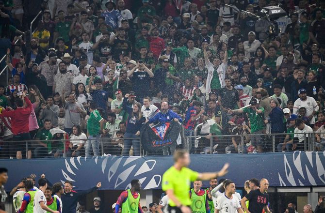 CONCACAF Nations League 1 -Homofobiske tilråb: Finale afbrudt to gange