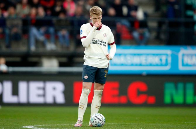 Æresdivisionen -Chokeret PSV-chef: Fandt det arrogant