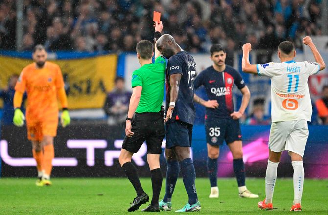 Ligue 1 -PSG vandt Le Classique trods kontroversiel udvisning