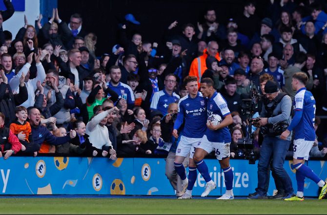 Championship -Ipswich missede matchbold i vild topkamp