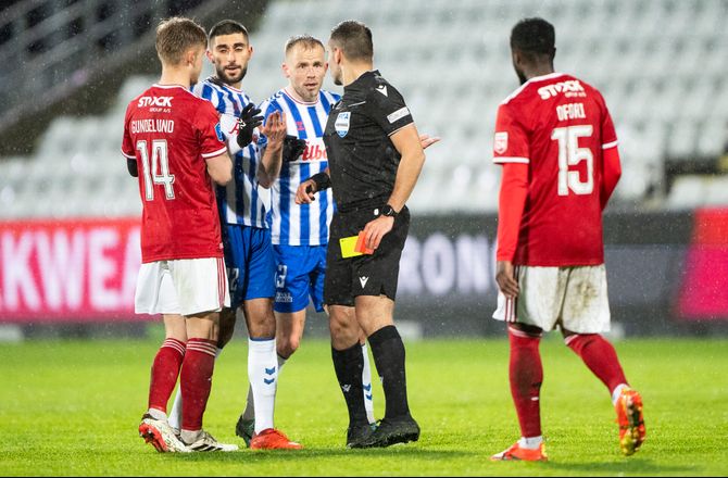 Superligaen -Kovending: DBU dropper nyt dommertiltag