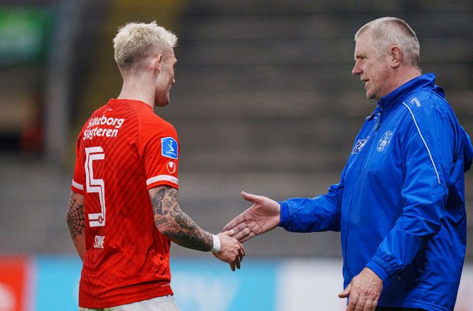 3F Superliga -Kent Nielsen: Imponerende at to jyske hold kan fylde Parken