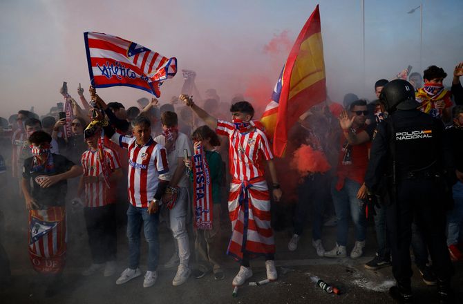 La Liga -Atletico Madrid giver livstidskarantæne til yderligere to fans