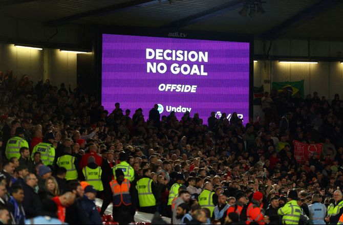 3F Superliga -Semiautomatisk offside kan komme til Superligaen: For dyrt lige nu