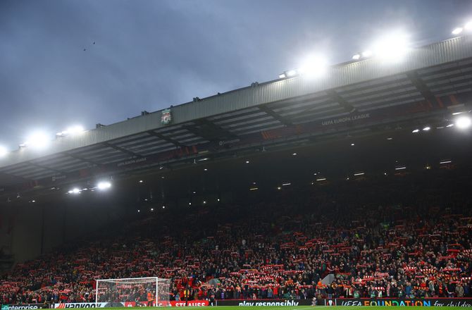 Europa League -Liverpool-fans holdt ord: Kun ét banner på The Kop