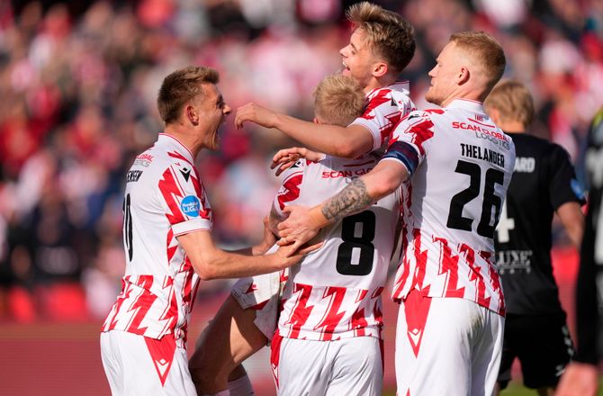 NordicBet Liga -AaB rykker op i Superligaen efter Fredericia-nederlag