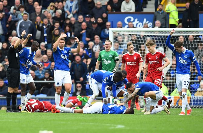 Premier League -Everton bekræfter: Beto mistede bevidsthed i sammenstød