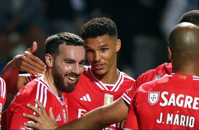 Primeira Liga -Bah var brandvarm i Benfica-sejr