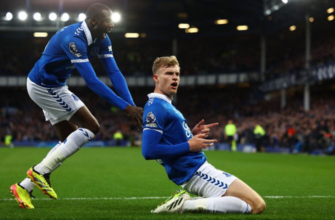 Premier League -Bekræftet: Everton belønner Branthwaith