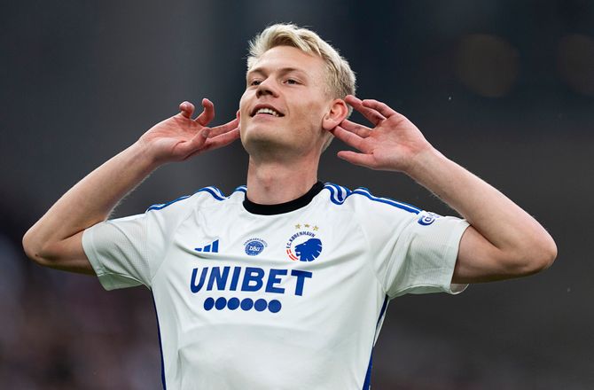 3F Superliga -FCK har allerede forlænget med Oskarsson