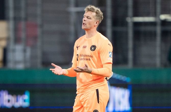 3F Superliga -Forbløffet Lössl: Blev nødt til at tælle efter