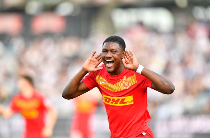 Ligue 1 -Osman meldes på vej til Frankrig