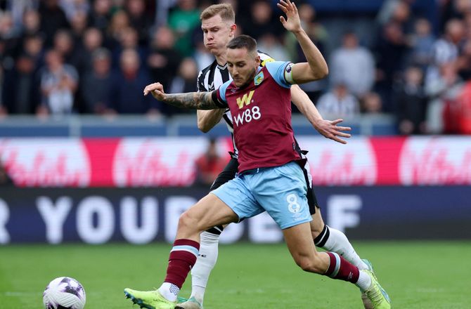 Saudi Pro League -Sky: Josh Brownhill tæt på klub i Saudi-Arabien
