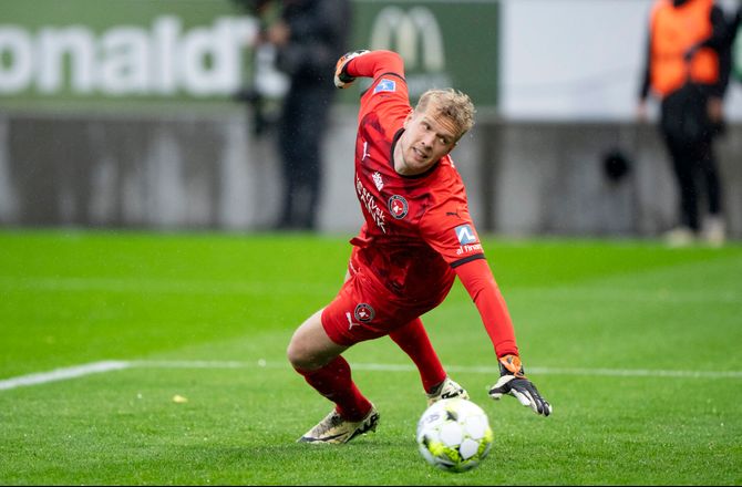 3F Superliga -Lössl vil have guld med til USA