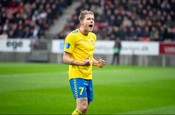 3F Superliga -Udgik før FCK-brag: Vallys mærkede noget i knæet