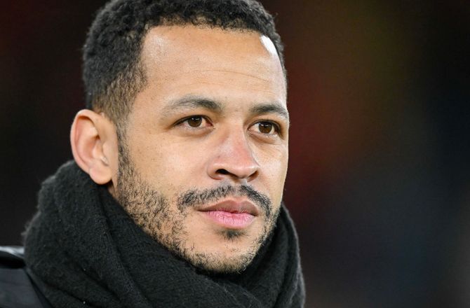 Premier League -BBC: Liam Rosenior er favorit til Chelsea-job
