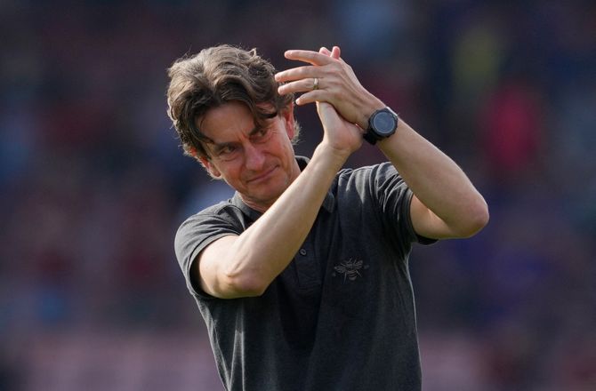 International -Thomas Frank mister hjælper: Skifter til Chelseas kvinder