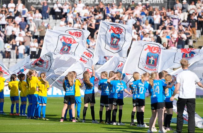 3F Superliga -AGF hyrer assistent med Premier League-erfaring