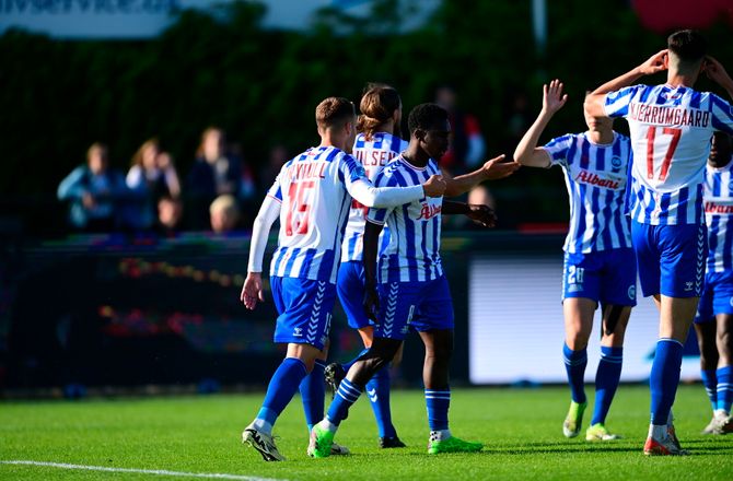 3F Superliga -Se Trybull score sit første OB-mål i bundgyser