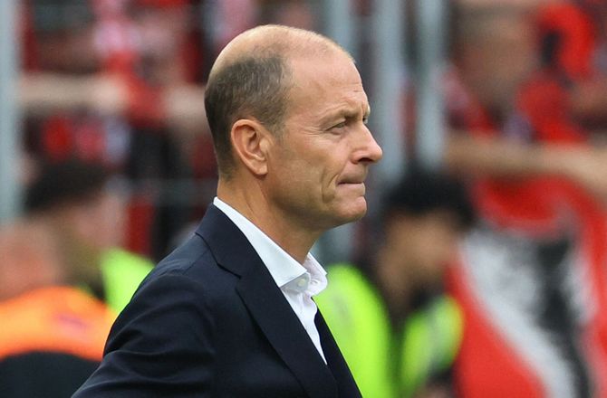 Bundesliga -Stuttgart nedlagde Thorups tropper i Bruun Larsen-debut