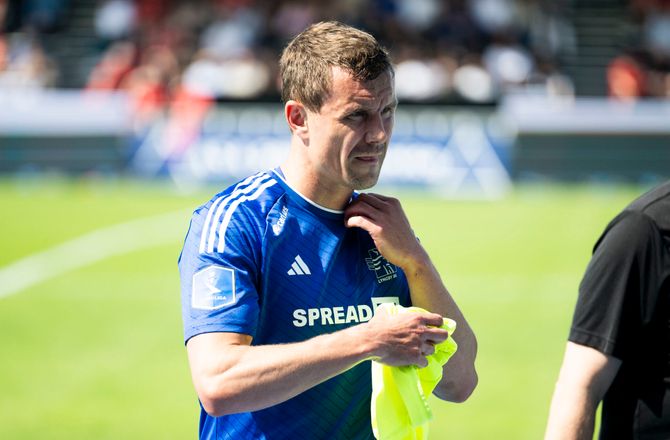 Betinia Liga -Lyngby udskyder trænerjagten og holder fast i Bjelland og co.