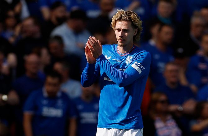 Premiership -Rangers-chef vender om og fortæller om utilfreds profil
