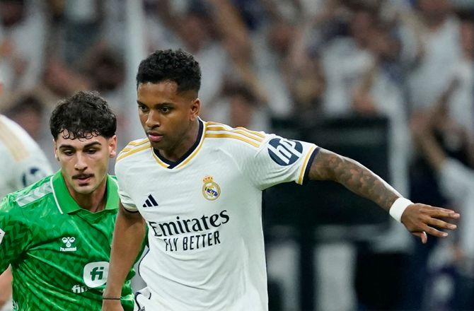 Premier League -Medie: Tottenham nærmer sig klausul på Betis-amerikaner