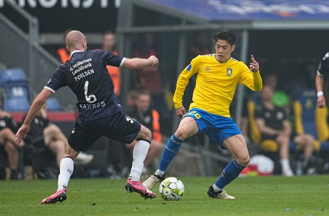 3F Superliga -Rødt til Nicolai Poulsen? Se omdiskuteret VAR-situation her
