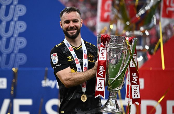 Premier League -Wolves køber Championship-bomber