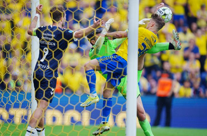 3F Superliga -Mortensen jublede ikke: Fandeme ikke sjovt